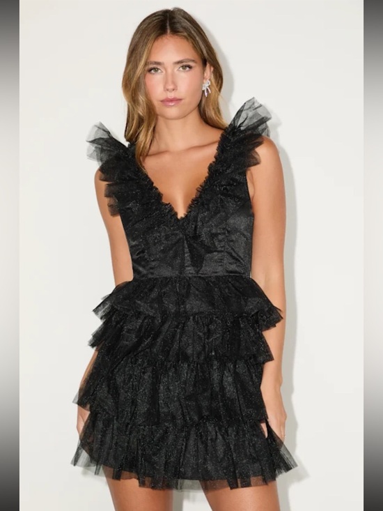 Lulus Dresses & Skirts - Lulu's Black Tiered Ruffle V-Neck Mini Dress